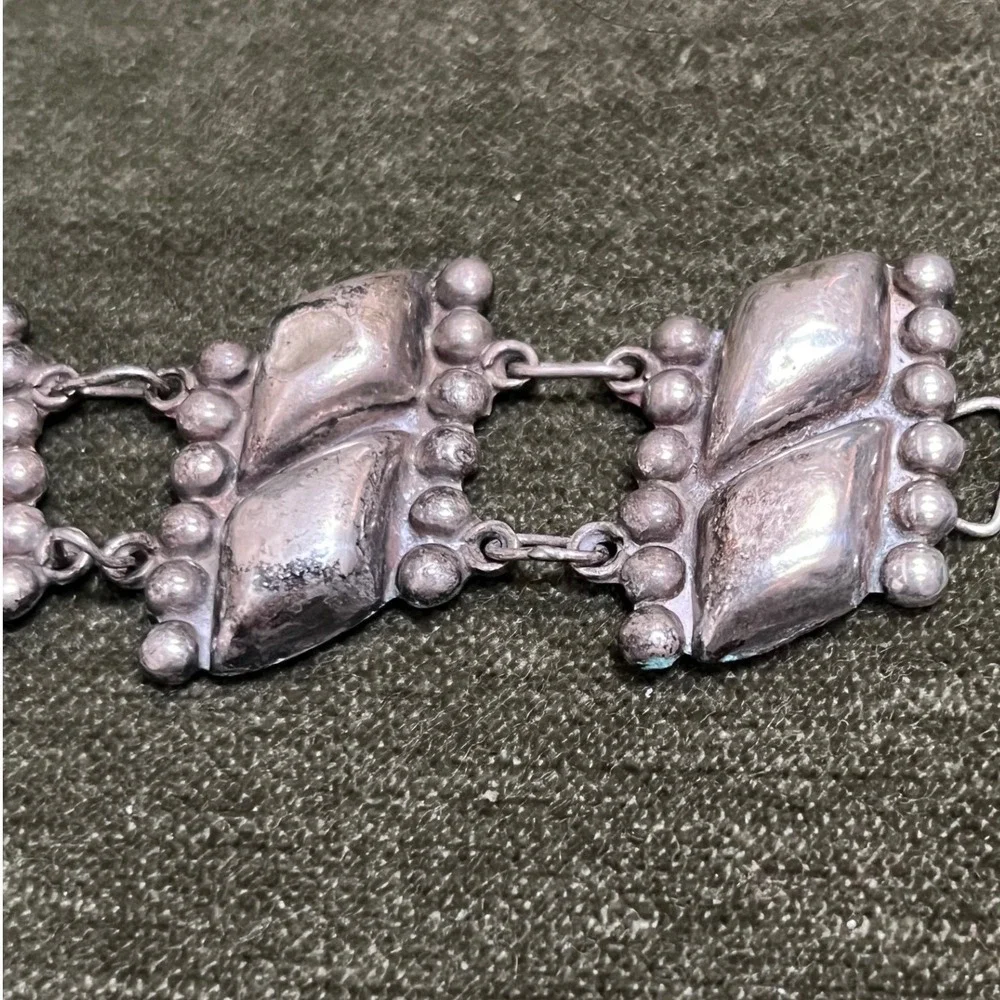 Vintage 1940s Mexican Silver Repousse Pillow Link Panel Bracelet 15g